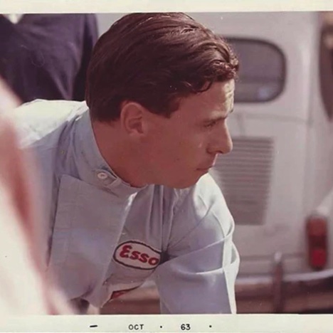 La combinaison bleu ciel avec juste le logo Esso : la classe !
Contribution Albert Cato/Facebook La combinaison bleu ciel avec juste le logo Esso : la classe !
Contribution Albert Cato/Facebook